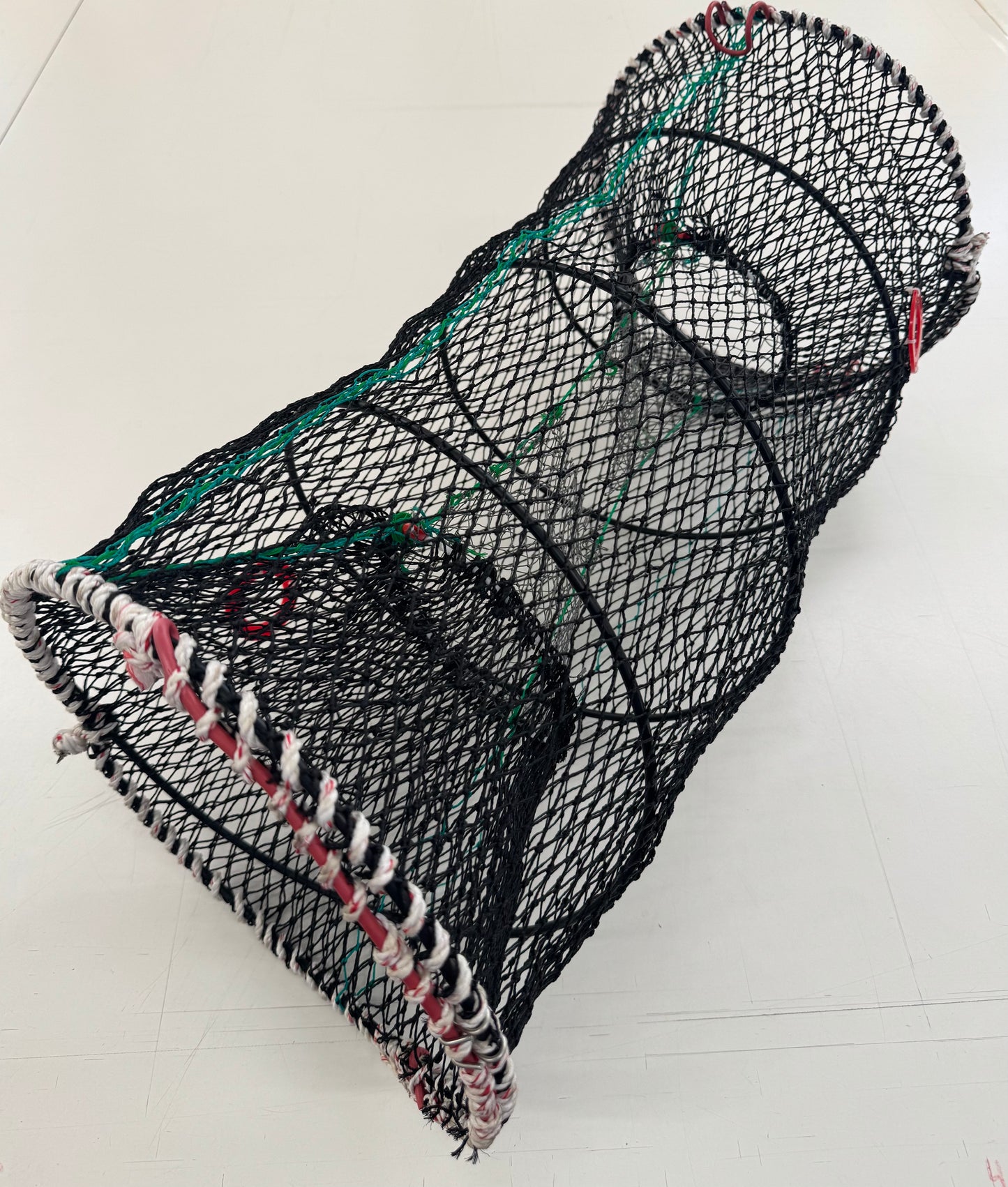 Ullersundsburen flyktöppningar i plast.