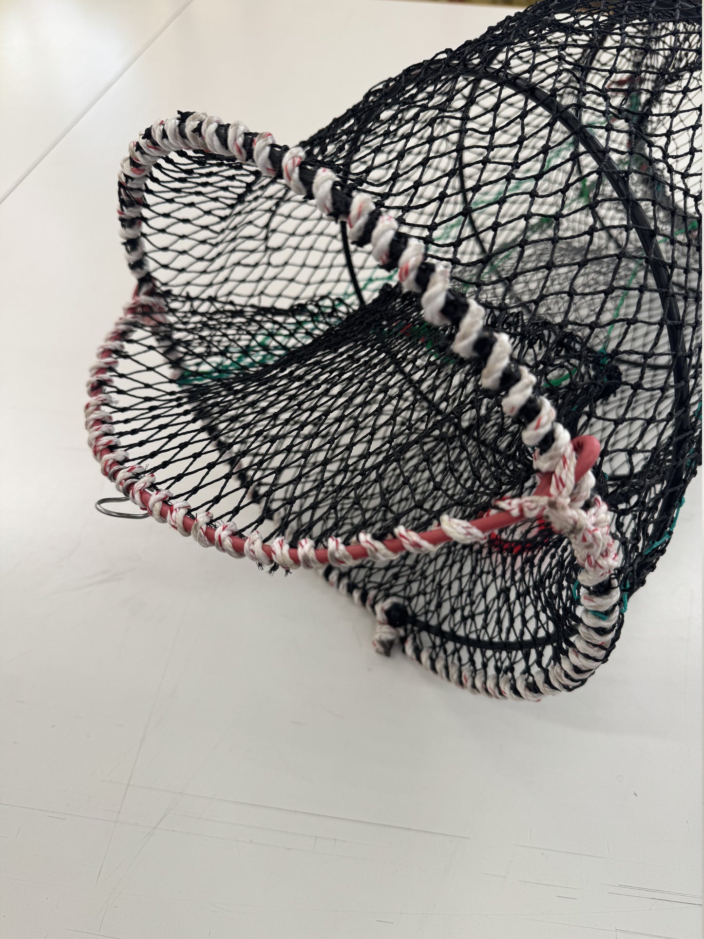 Ullersundsburen flyktöppningar i plast.